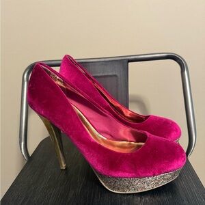 G by Guess Hot Pink Velvet Platform Heels • Glitter Platform • Gold Heel Sz 9